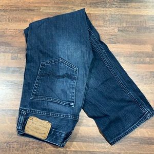 Men’s dark American Eagle core flex jeans